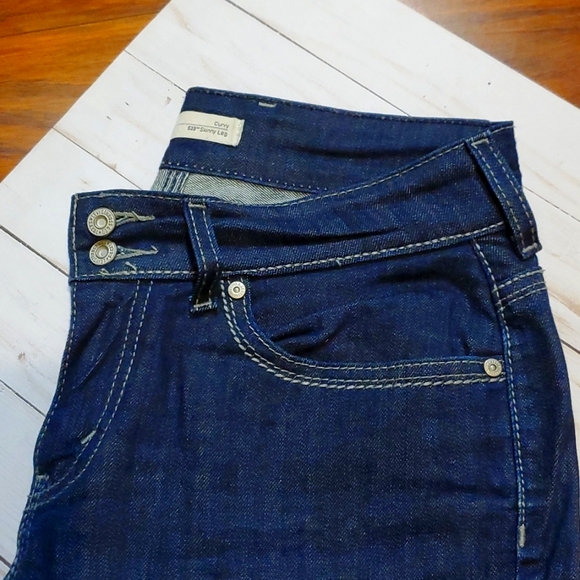 Levi's 529 Curvy Skinny Leg Jeans Sz 10 short - Picture 2 of 3